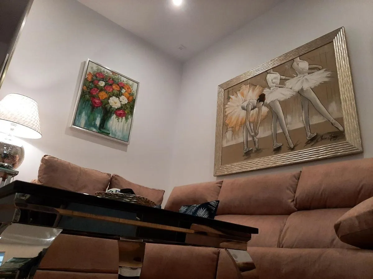 Cozy Apartment In Cadiz With Terrace contacts