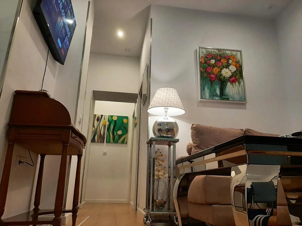 Cozy Apartment In Cadiz With Terrace